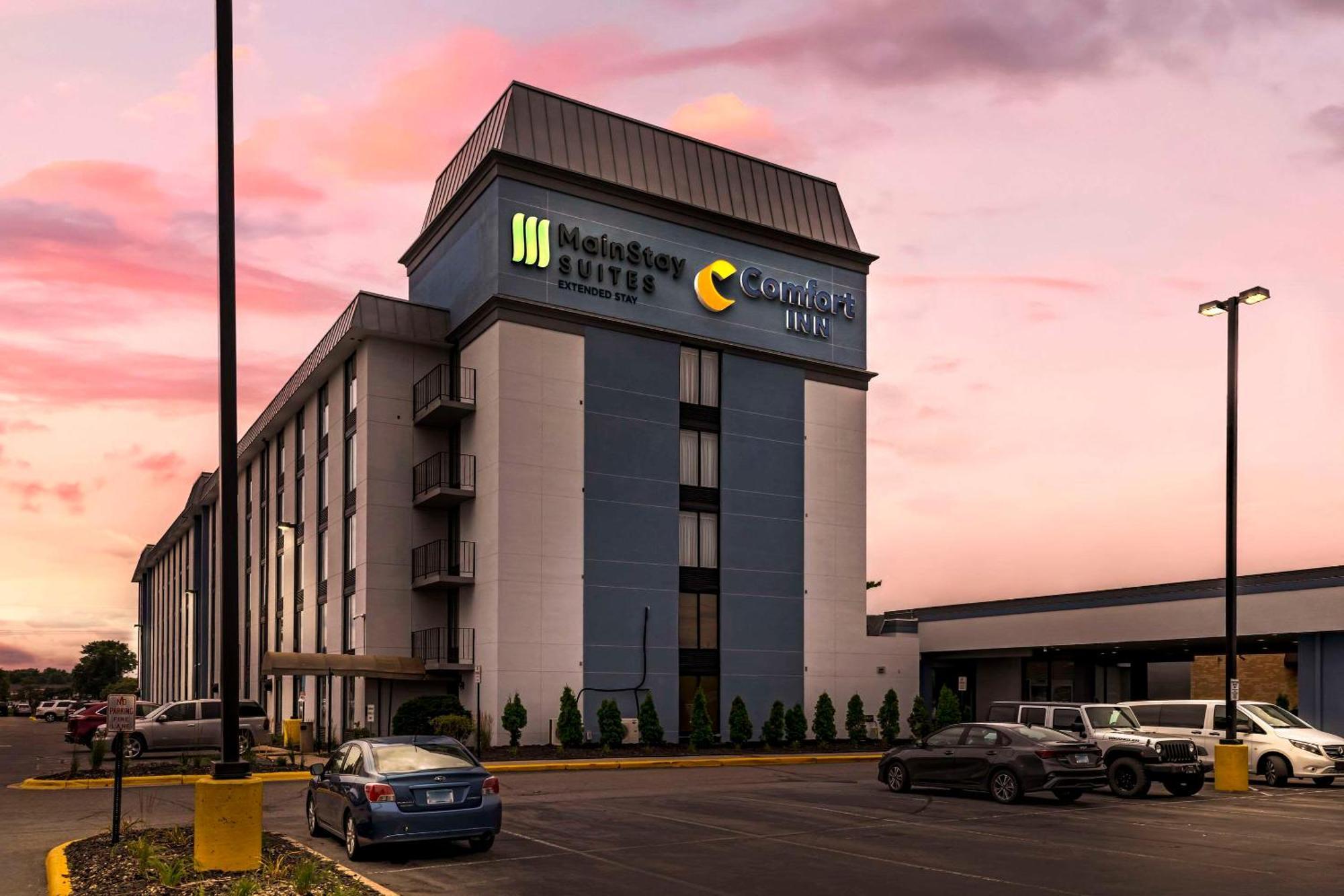 Comfort Inn Msp Airport - Mall Of America Блумингтон Экстерьер фото