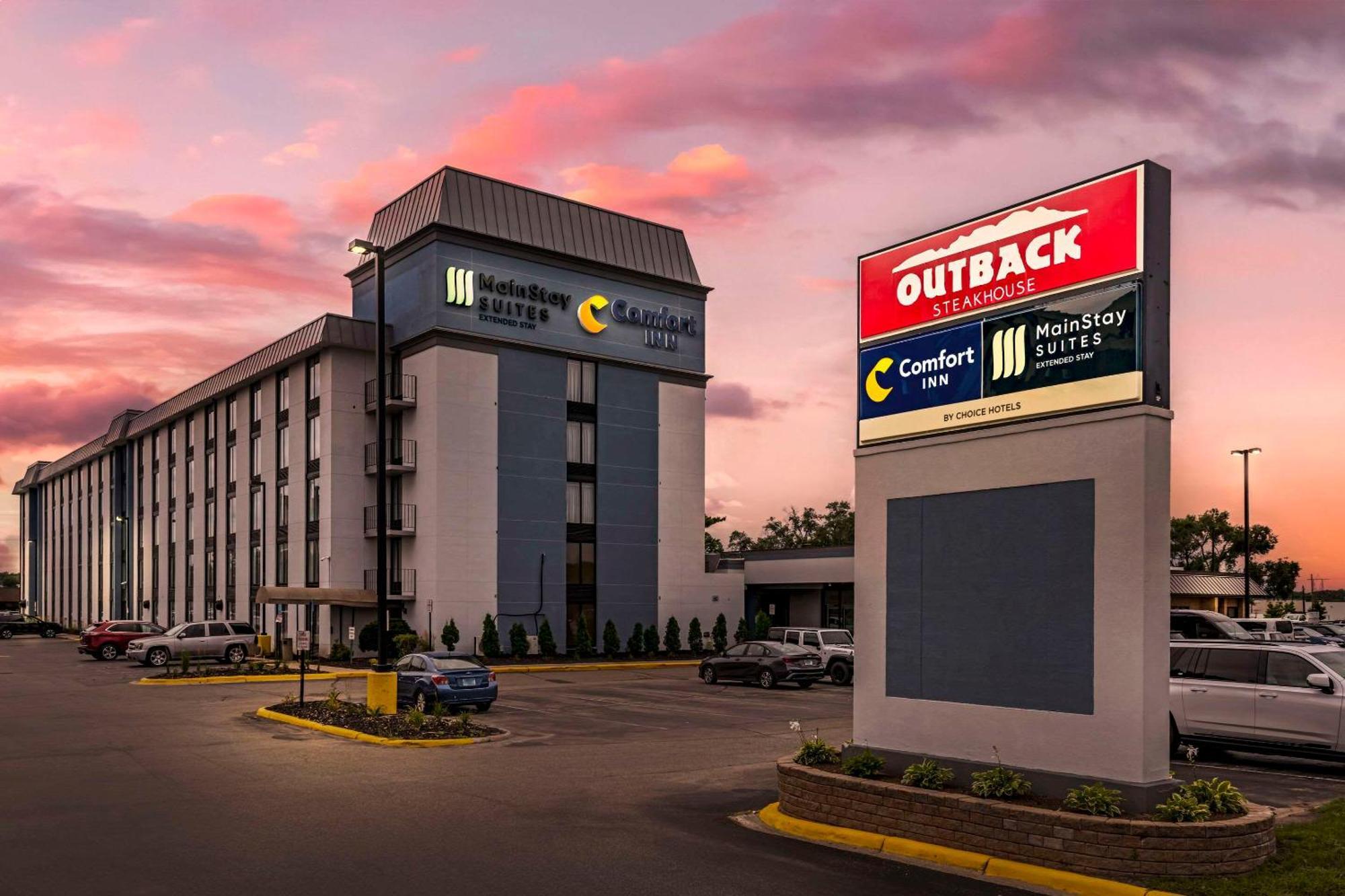 Comfort Inn Msp Airport - Mall Of America Блумингтон Экстерьер фото