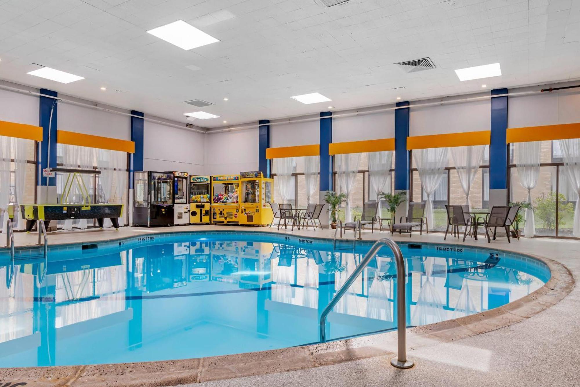 Comfort Inn Msp Airport - Mall Of America Блумингтон Экстерьер фото
