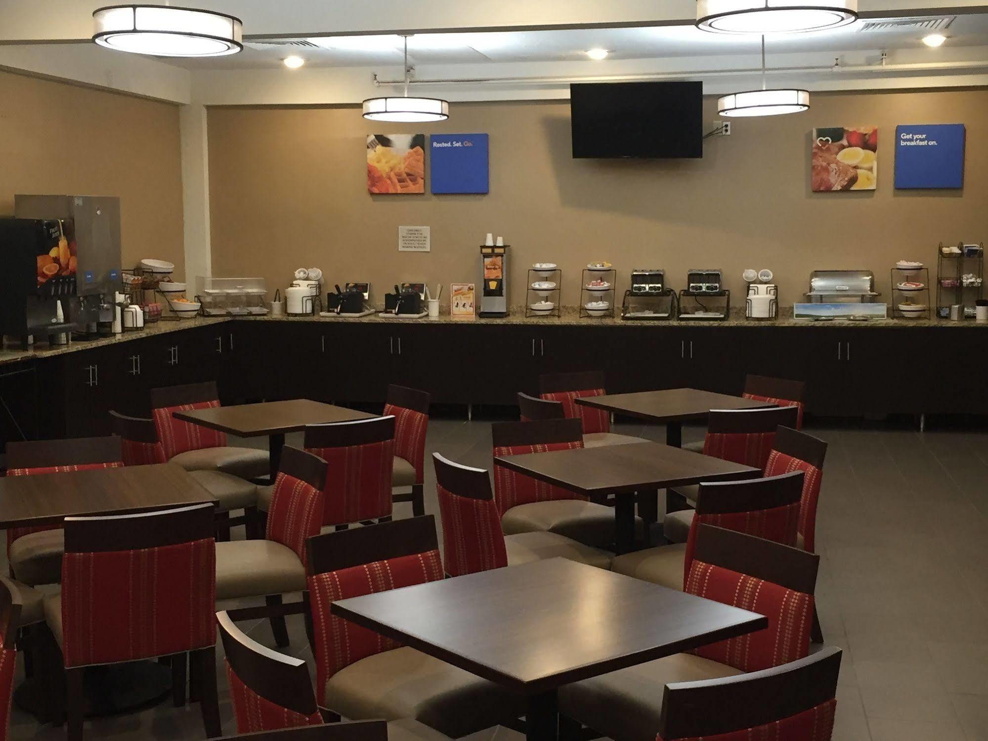 Comfort Inn Msp Airport - Mall Of America Блумингтон Экстерьер фото
